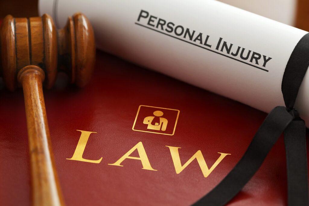 cf_lawyers-1000803_1280-1024x682-1.jpg